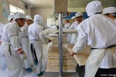 15个月蒸发5300亿!中国"食品之王"跌落神坛,20万股东欲哭无泪
